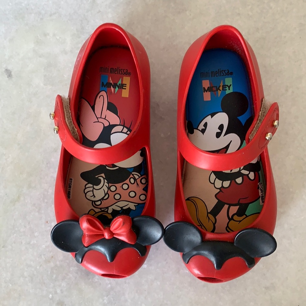 Mini Melissa Ultragirl Disney Twins in Red